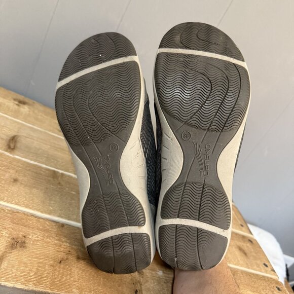 Dansko 'Hayes' Gray Suede Nubuck Casual Sneaker Sz 38 US 7.5-8 - Picture 6 of 7